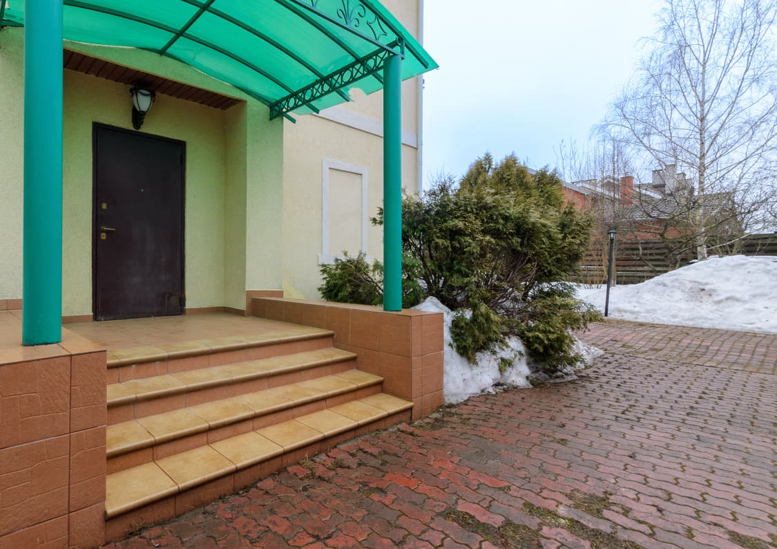 Вход в наш центр